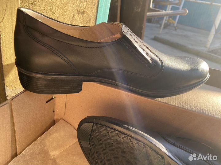 Туфли мужские 40 размер новые