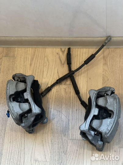 Суппорта передние левый/правый Mercedes w213