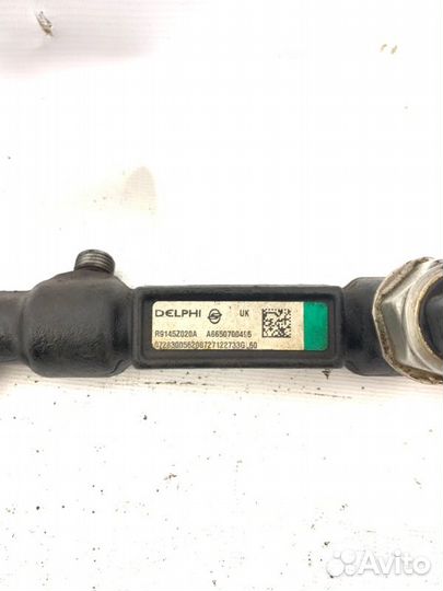 Топливная рампа рейка с датчиком Ssangyong Rexton