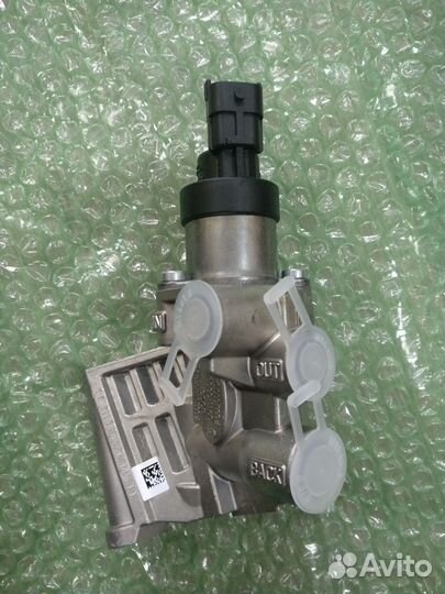 Регулятор давления топлива 21638691 Volvo EC