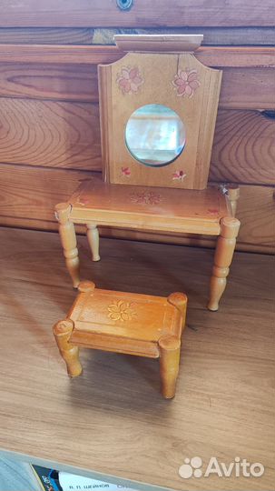 Деревянная мебель для кукол