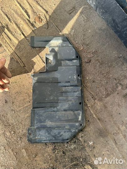 Пыльник Mitsubishi Asx