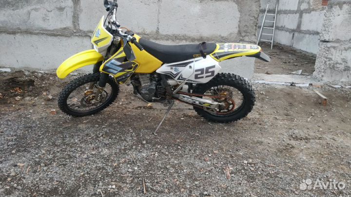 Suzuki drz 400e