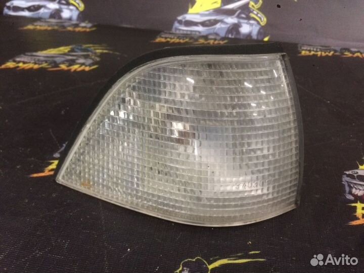 Поворотник правый Bmw 3 E36 coupe/ E36/2C M44B19