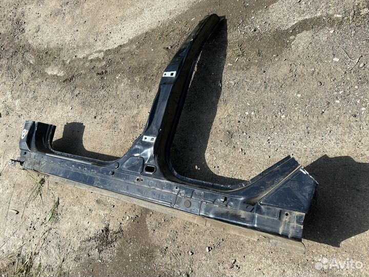 Порог левый Ford Focus 3