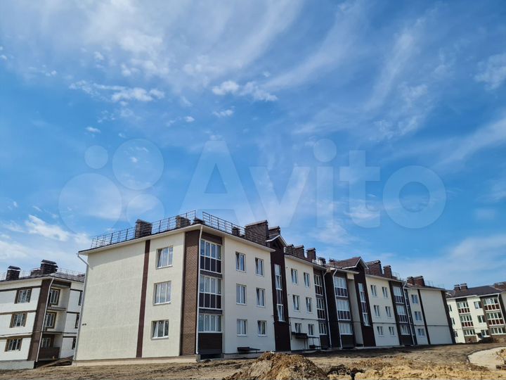 3-к. квартира, 80,4 м², 1/3 эт.