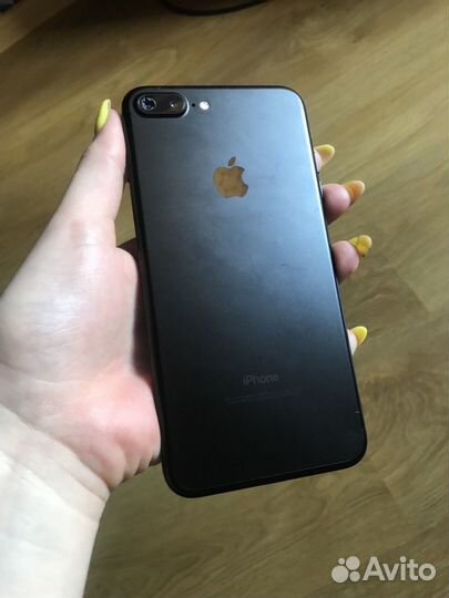 Телефон iPhone 7 plus