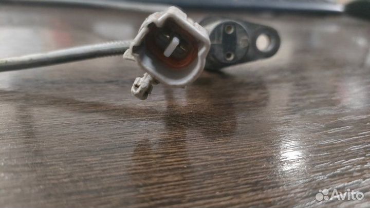 Датчик ABS передний левый Toyota Corolla 120