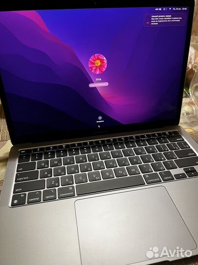 Apple MacBook air 13 2020 m1 8gb 256 (3 цикла)