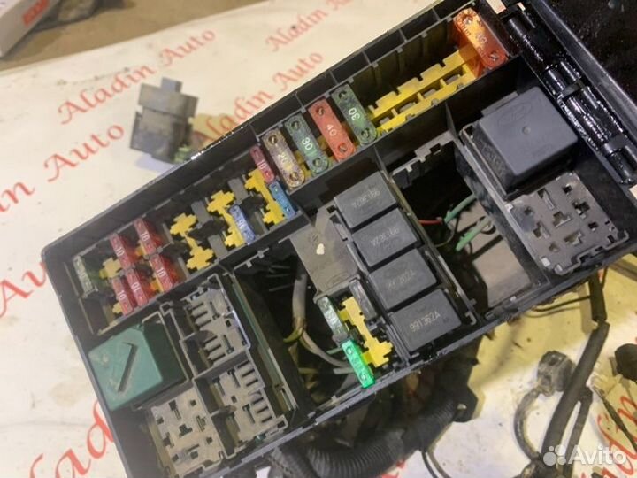 Блок предохранителей Ford Focus 1 седан 1.6 2005