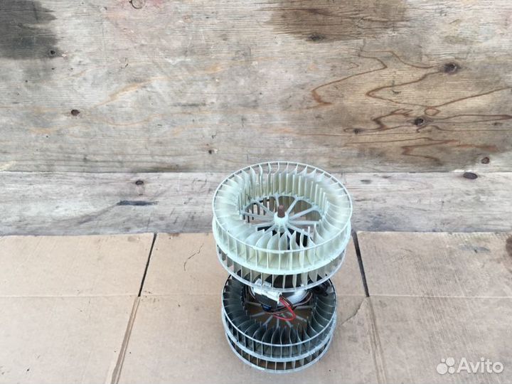 Моторчик отопителя печки Mercedes Viano W639 03-14