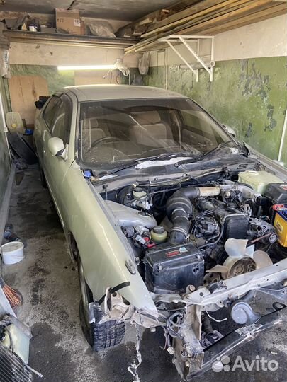 Toyota Cresta 2.0 AT, 1992, битый, 600 000 км