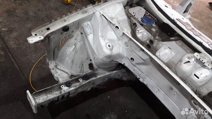 Передняя часть кузова Audi A4 B7/8E BFB 2006