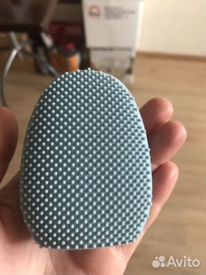 Силиконовая щетка для лица