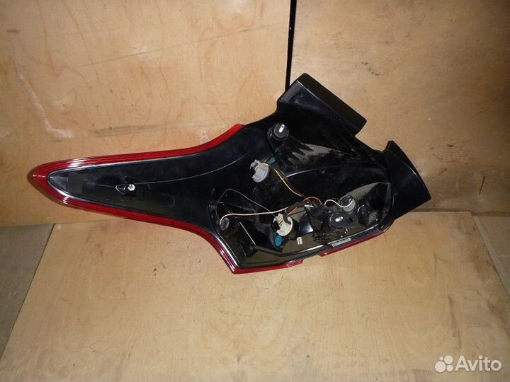Фонарь задний правый ford focus III 2011