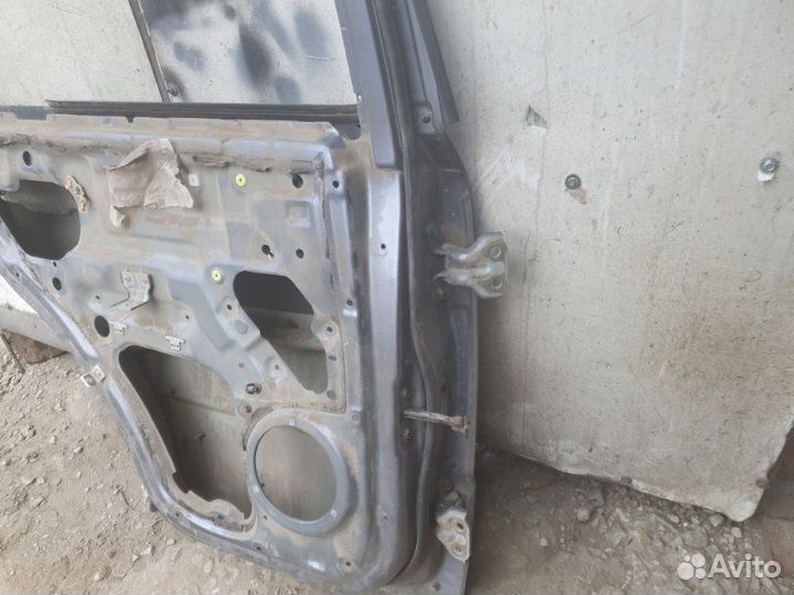 Дверь задняя левая Kia Sorento BL D4CB 2003