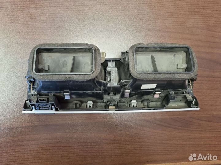 Дефлектор воздушный центральный BMW X5 E70