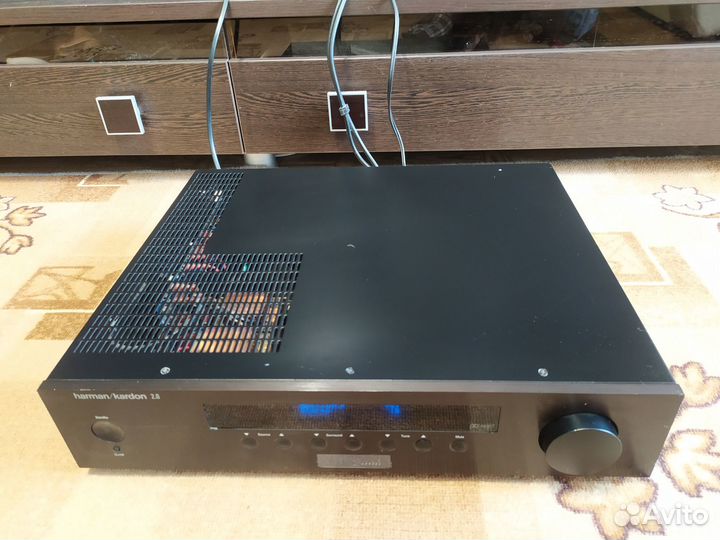 Предварительный Harman/Kardon Signature 2.0