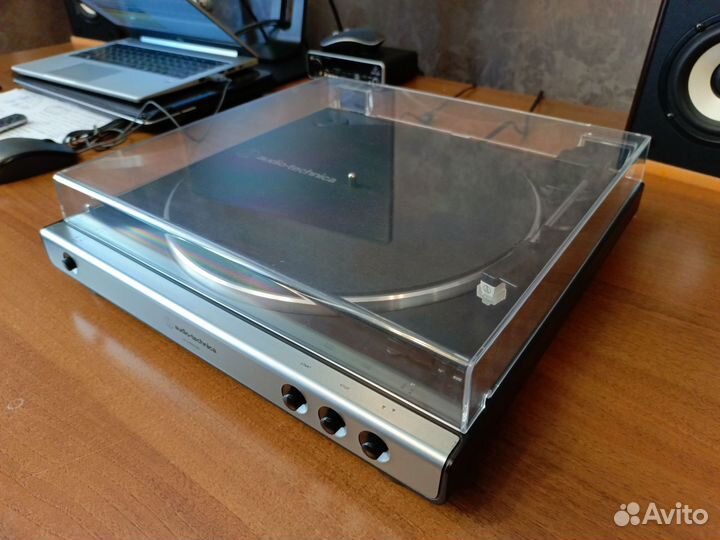 Проигрыватель винила Audio-technica AT-LP60X-USB