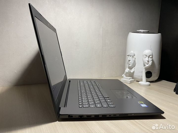 Ноутбук Lenovo 81FL