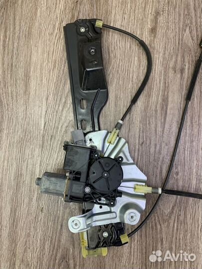 Стеклоподъемник передний левый Opel Astra J