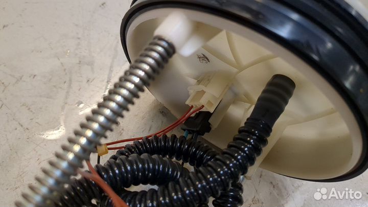 Насос топливный электрический Nissan Almera N16, 2004