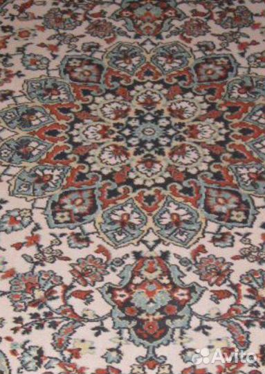 Ковер шерстяной