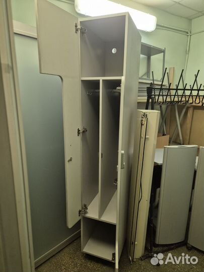 Шкафчик для вещей