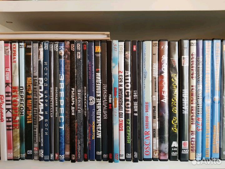 DVD диски, видеокассеты с российскими и зарубежным