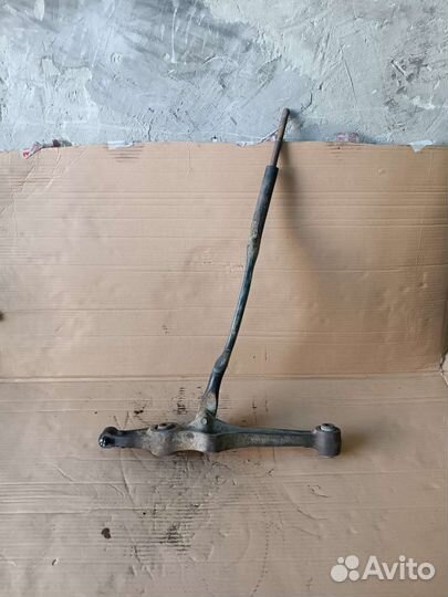 Рычаг нижней подвески правый Honda Accord 6