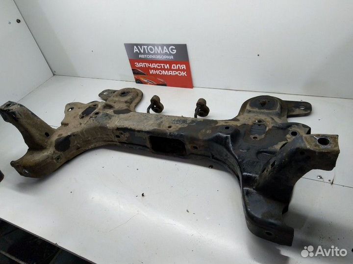 Подрамник (балка подмоторная)