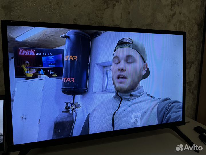 Телевизор dexp H32F7000K