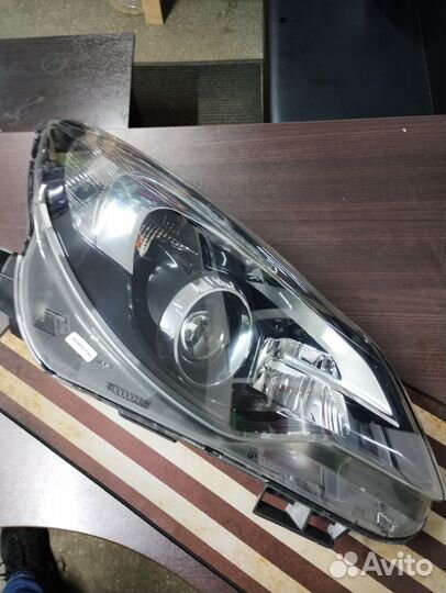 Opel Corsa d фара правая