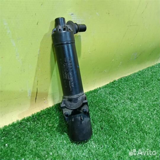 Форсунка омывателя фары Audi A4 (B9) 2015