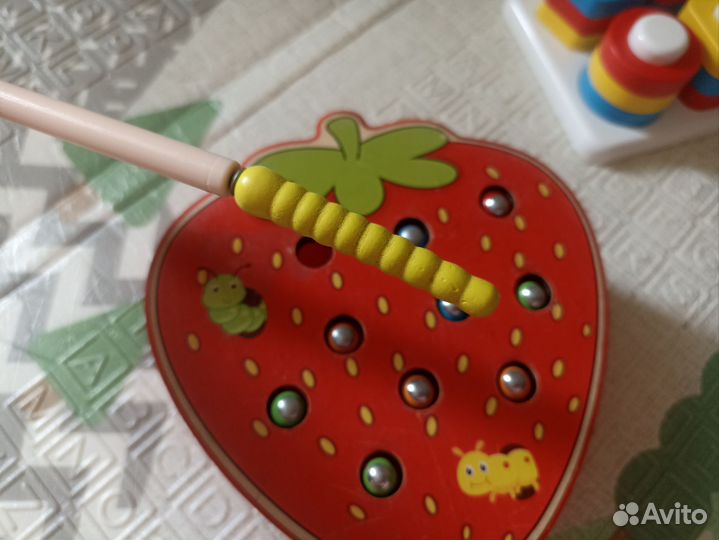 Развивающие игрушки для малышей