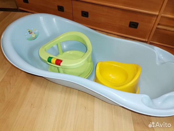 Ванна пластиковая, стульчик для купания и горшок