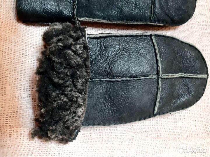 Варежки женские