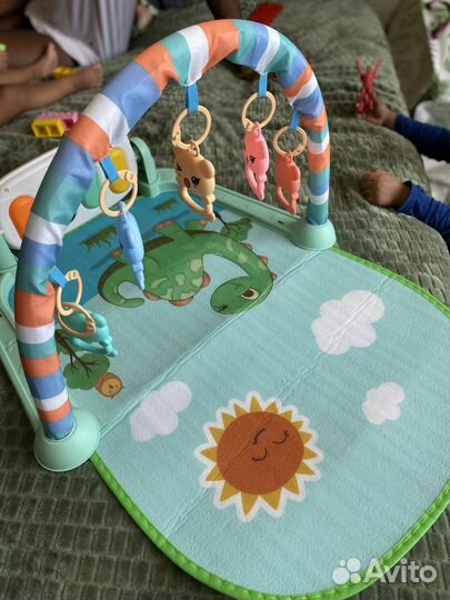 Детские игрушки для новорожденных