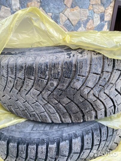 Michelin X-Ice North 225/60 R18