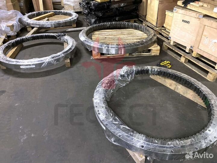 Поворотный круг JCB JS200lcbt JRB0017