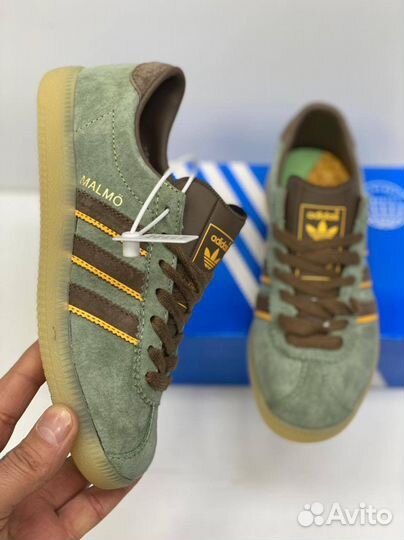 Кроссовки adidas