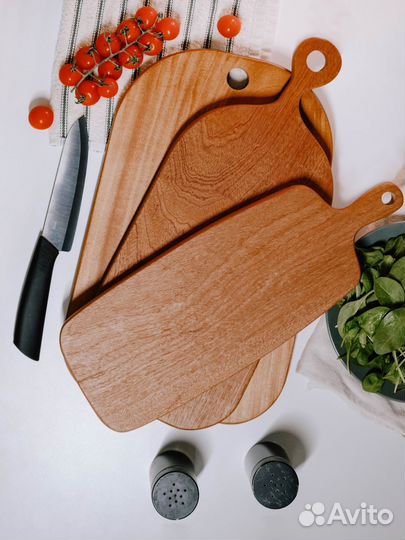 Набор разделочных деревянных досок из массива