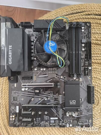 Материнская плата Asus z490 и процессор Intel i5