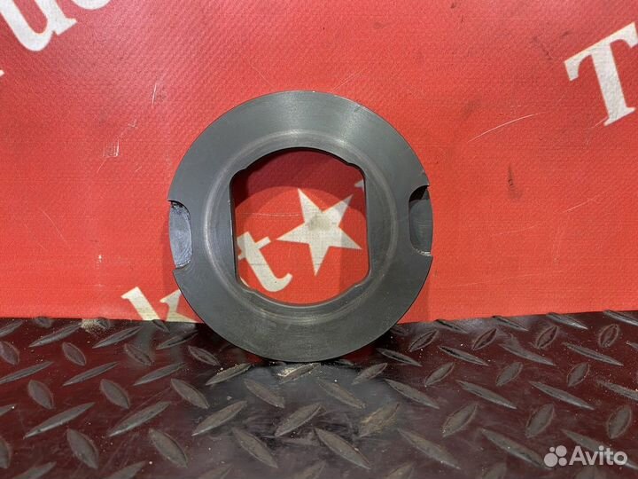 Шайба ступицы передней