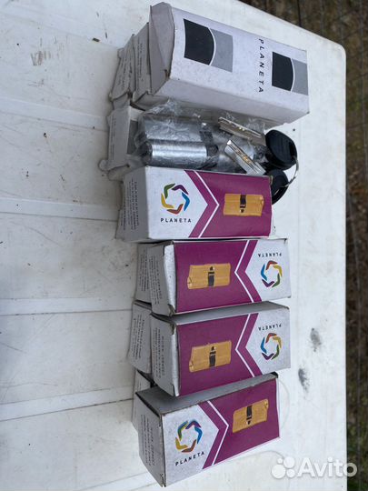 Замок дверной для дверей из алюминия и пвх