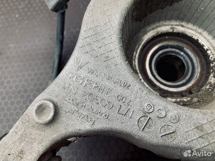 Поворотный кулак задний левый Porsche Panamera 970