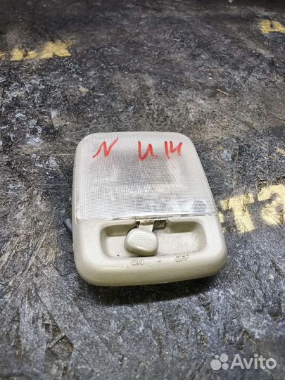 Плафон салона Nissan bluebird u14