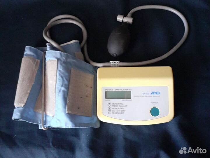 Тонометр полуавтоматический AND