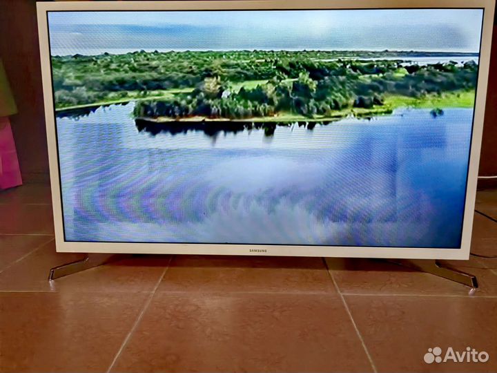 Телевизор smart tv Samsung 32