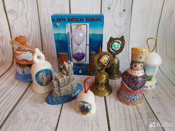 Сувениры, цены разные